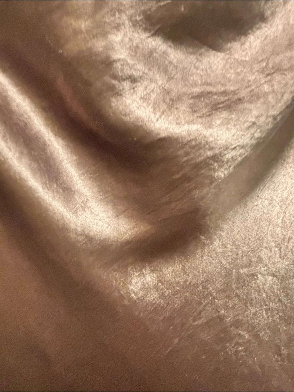 VINCE gold satin midi skirt, a bias cut for a fluid, draped silhouette. Size M - Picture 3 of 5